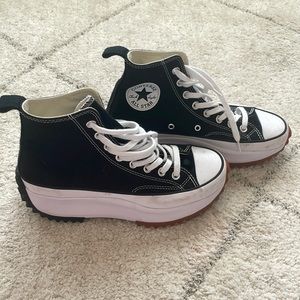 Women’s size 8 converse!